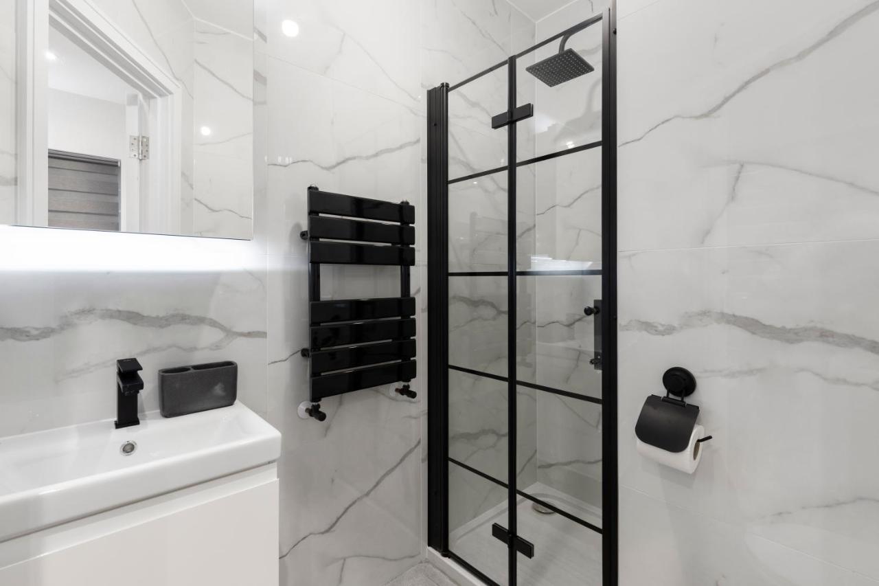 Star London Vivian Avenue 3-Bed Oasis With Garden Lägenhet The Hyde Exteriör bild