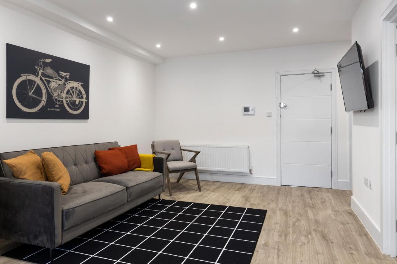 Star London Vivian Avenue 3-Bed Oasis With Garden Lägenhet The Hyde Exteriör bild